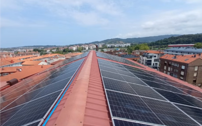 Nuevas placas solares en el edificio principal